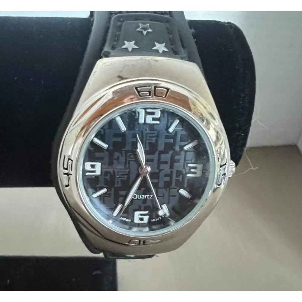 Y2K Watch Working Japan Movt Retro 2000s Star Strap Chunky Case Graphic Monogram
